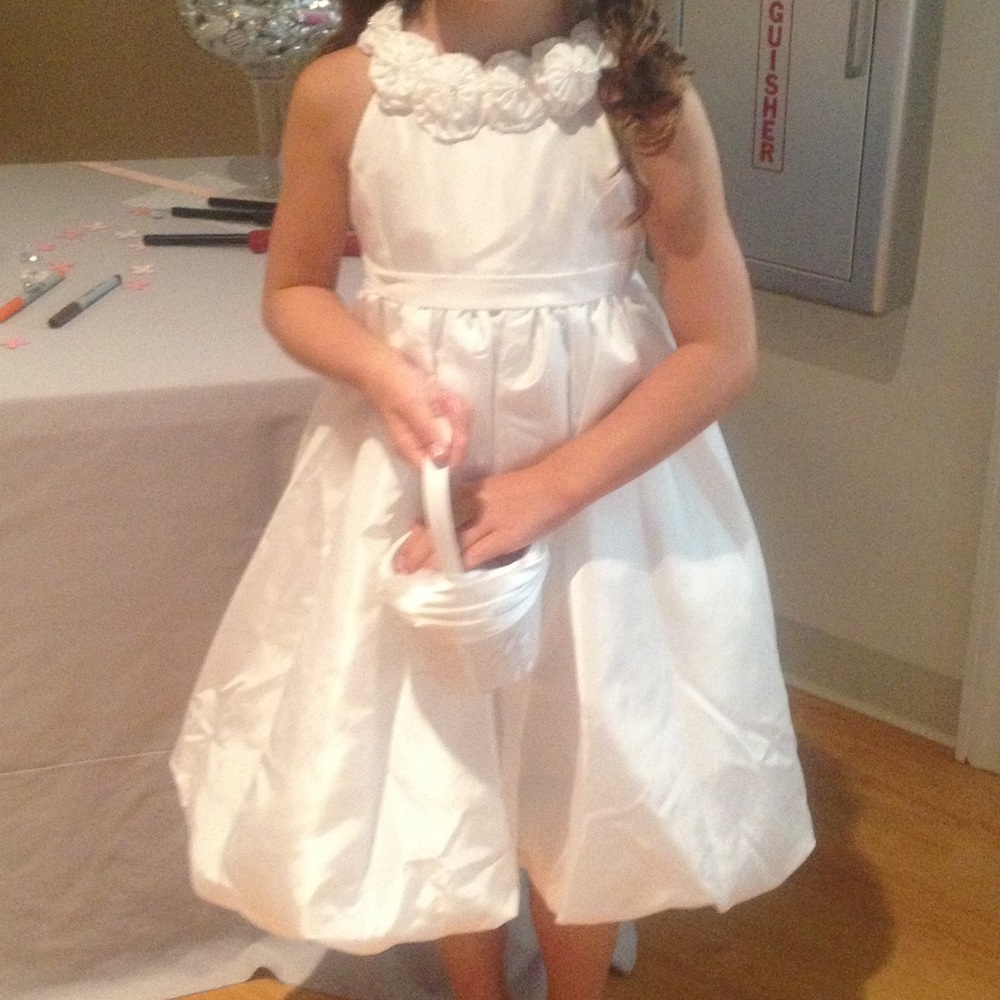 David’s Bridal Flower Girl/ First communion white dress size 7